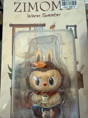 ZIMOMO Beige Brown monster Figurine Warm Sweater Collectible